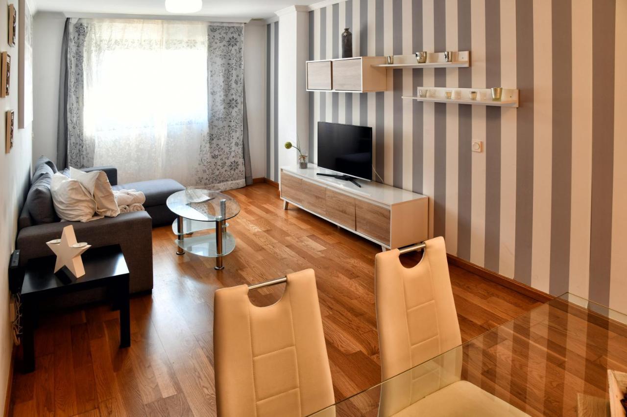 Wonderstays Apartamentos La Estacion Málaga Esterno foto