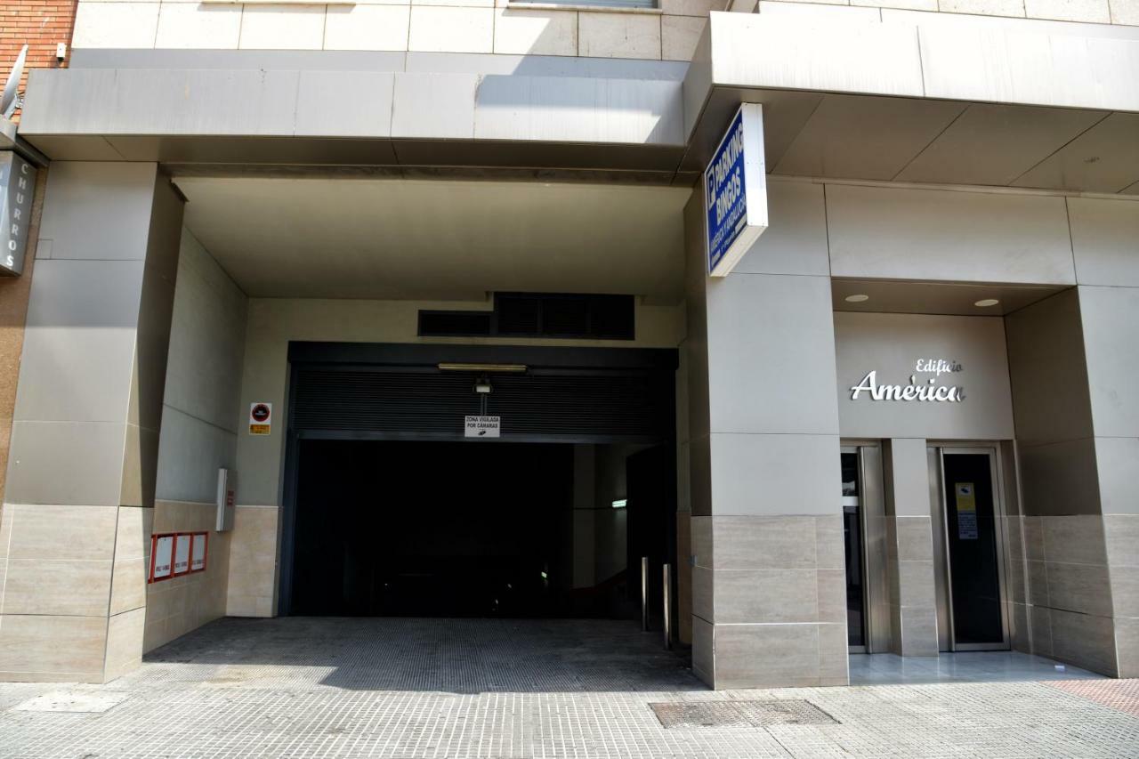 Wonderstays Apartamentos La Estacion Málaga Esterno foto